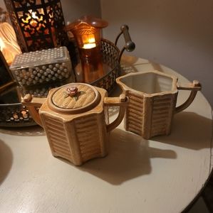 Vintage Majolica Sugar And Creamer Set